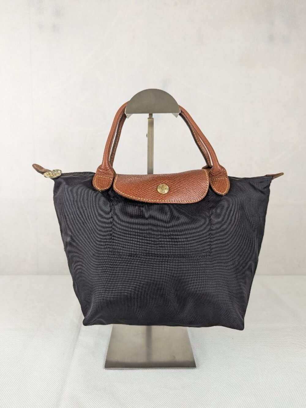 Authentic Longchamp Le Pliage Tote Black Nylon Bag – Pre-Owned – Fast Shipping